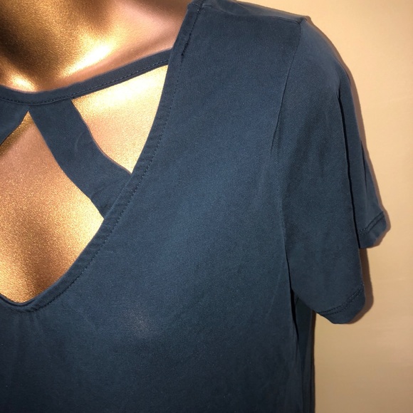 Red by BKE blue blouse size small cross cross - Picture 2 of 7